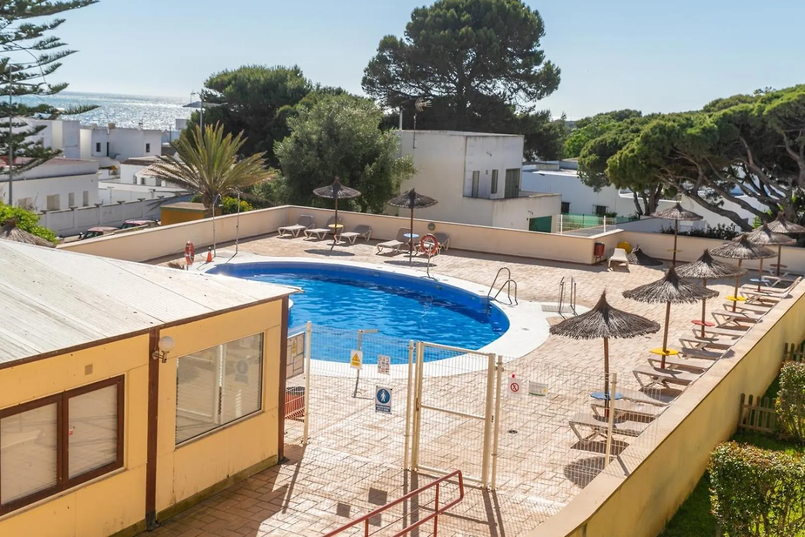 Apartamento Sereno 2 - Piscina, Garaje, Terraza Y Playa Los Canos De Meca 0*,  Spain